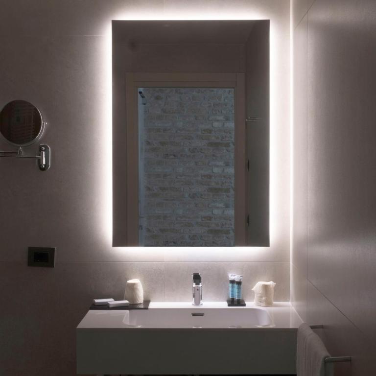 Hotel Aquarius Venice - Ascend Collection - Camera King Deluxe - 2