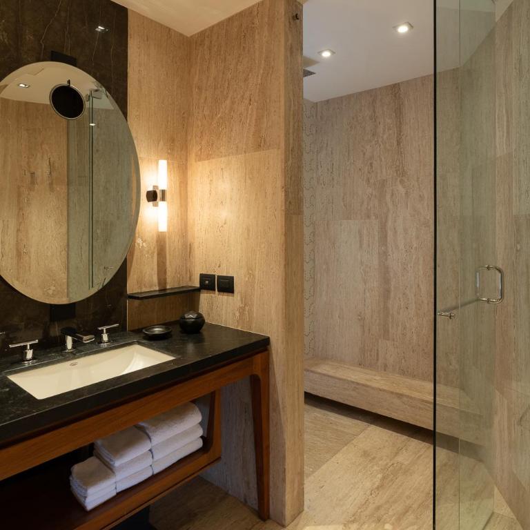 Hyatt Centric Playa del Carmen - Downtown House & Beach House - Queen Room with Two Queen Beds and Partial Ocean View - Beach House - 4