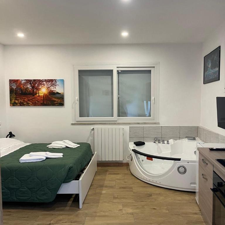 EKOTEL - Suite King con Vasca Idromassaggio - 1
