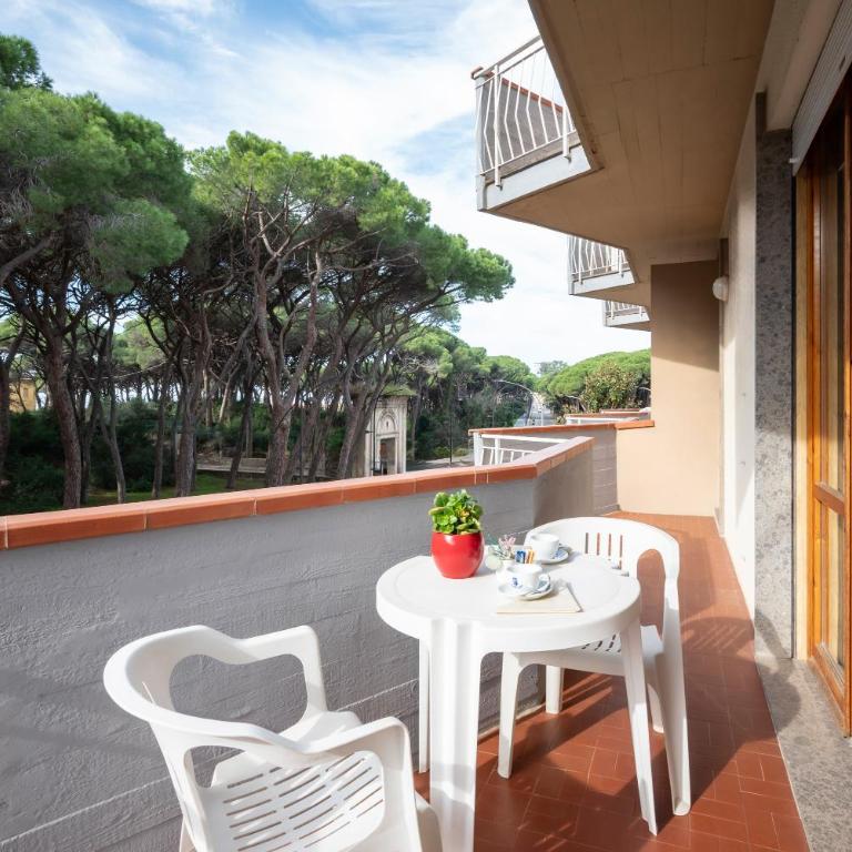 Hotel Parco dei Pini - 100mt dal Mare - Camera Tripla con Balcone - 3