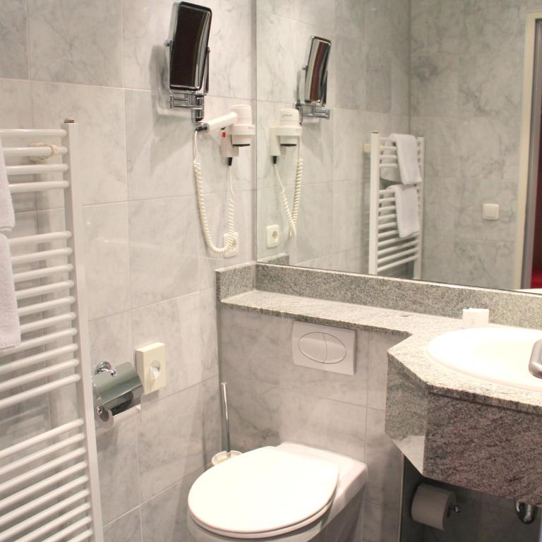 Hotel Erzgiesserei Europe - Habitación Doble Estándar - 5