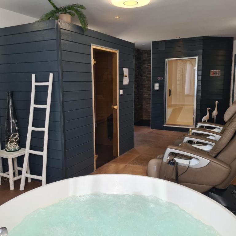 Les Suites de Bougainville - Superior Apartment - 4