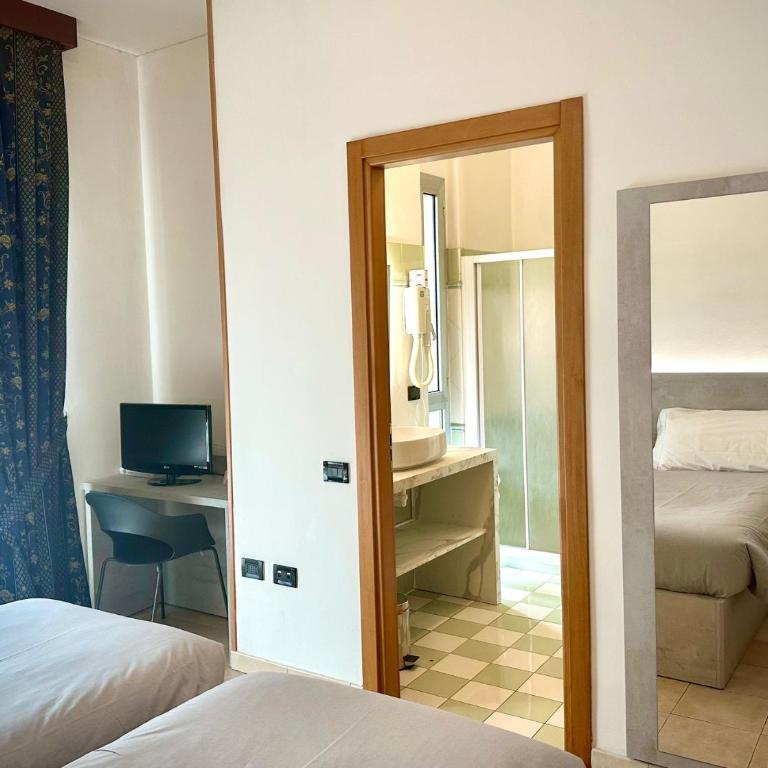 Hotel Leonardo - Camera Standard Doppia con Letti Singoli - 9