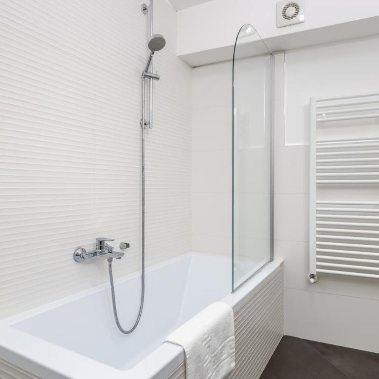 V-Home nel Centro del Quadrilatero con 2 Camere da Letto - Two-Bedroom Apartment - 10
