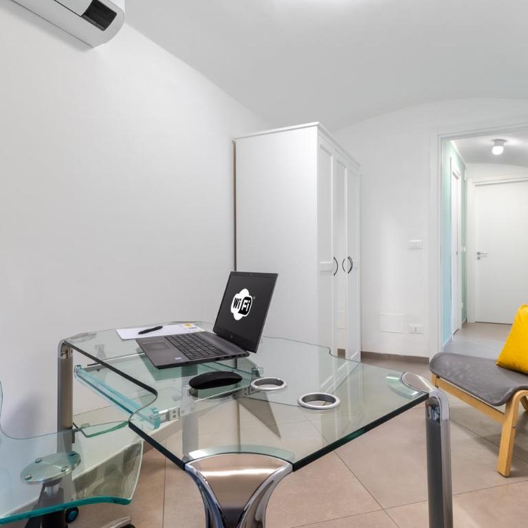 V-Home nel Centro del Quadrilatero con 2 Camere da Letto - Two-Bedroom Apartment - 20