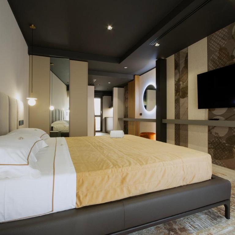 Villa Della Lupa Luxury Rooms - Deluxe King Room - 11