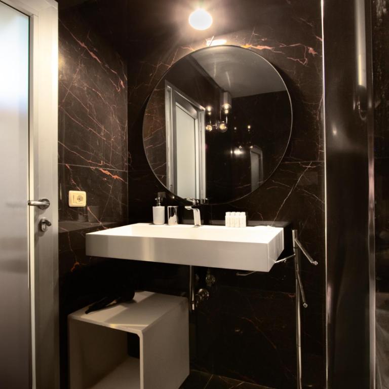 Trastevere Loft - Two-Bedroom Apartment - 37