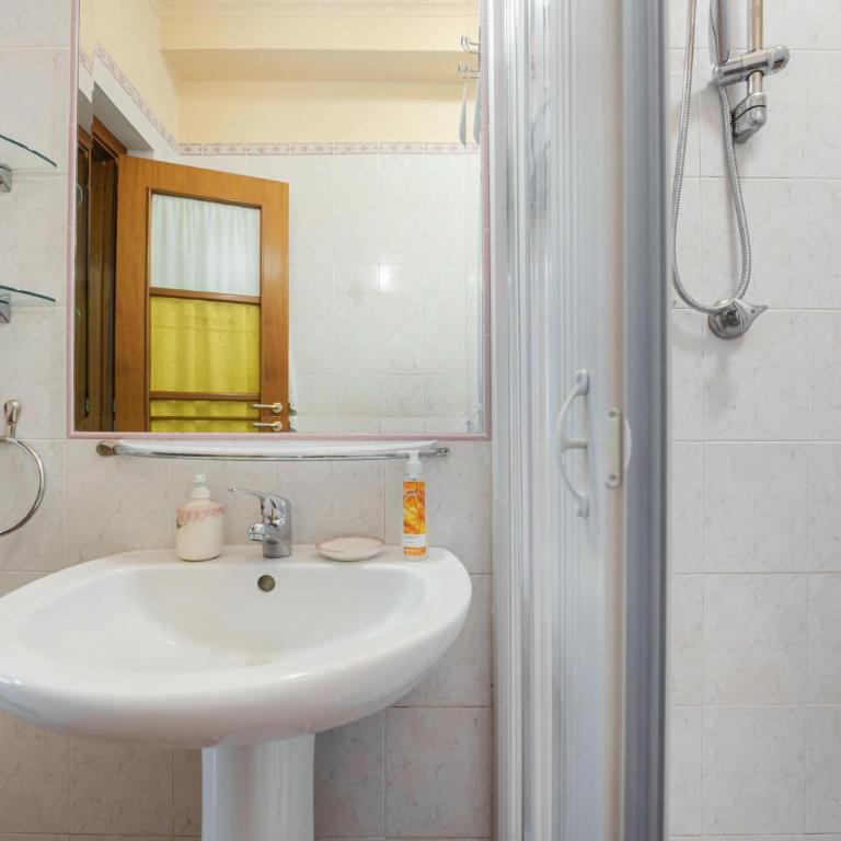 Casa Spaziosa, a pochi passi da Metro e Centro - Appartamento con 2 Camere da Letto - 22
