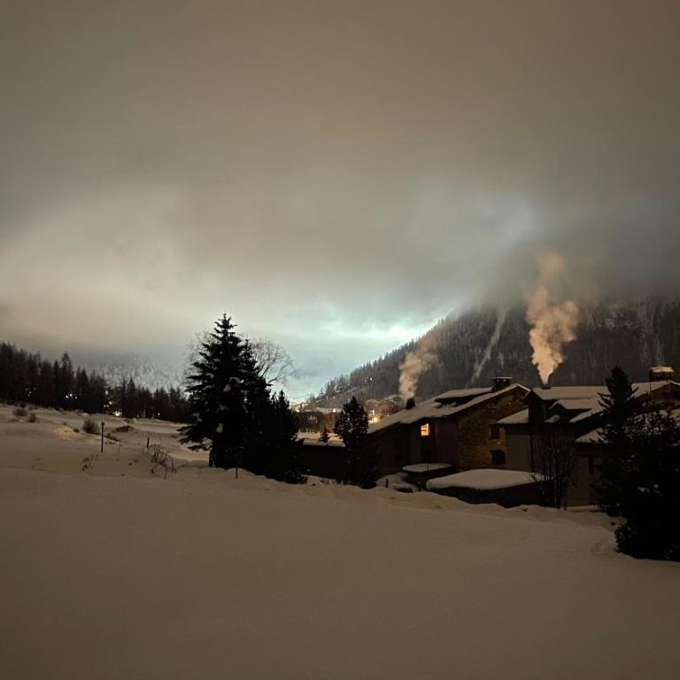 Appartement esprit chalet - splendide vue montagne à 180 - Appartement avec Vue sur la Montagne - 66