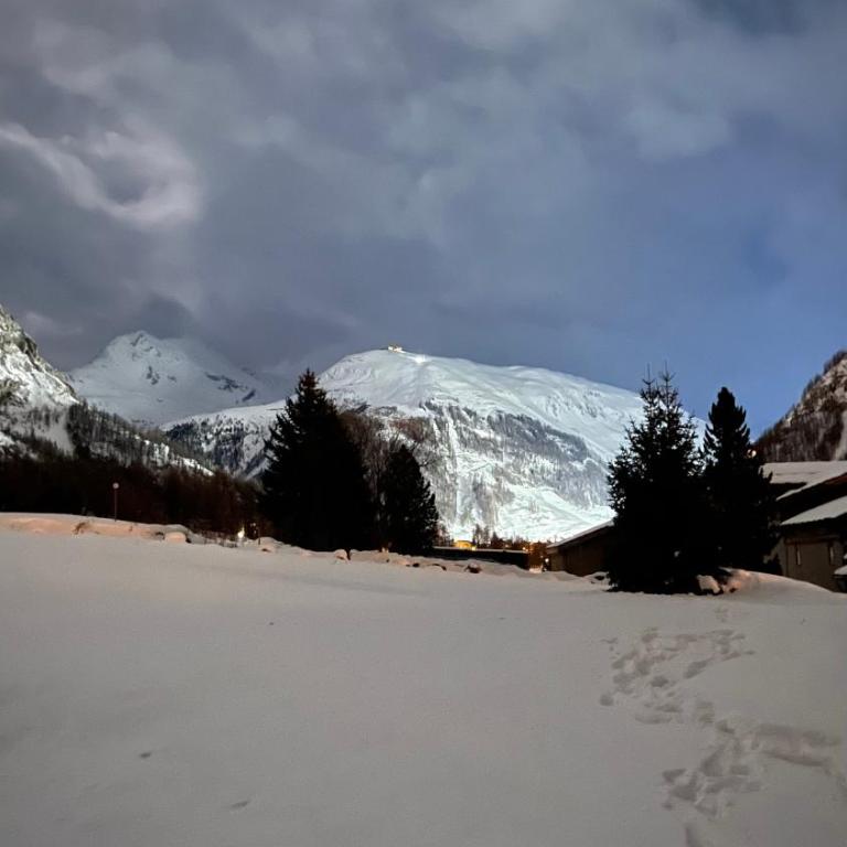 Appartement esprit chalet - splendide vue montagne à 180 - Appartement avec Vue sur la Montagne - 65