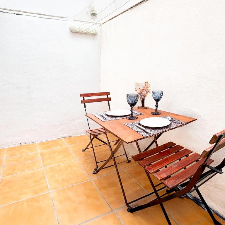 Luminoso, con patio y buena zona - Apartamento de 1 dormitorio - 13