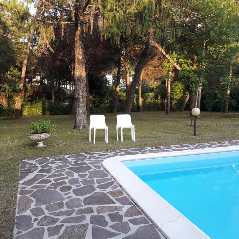 Villa by the Sea and Pool - Villa - 26