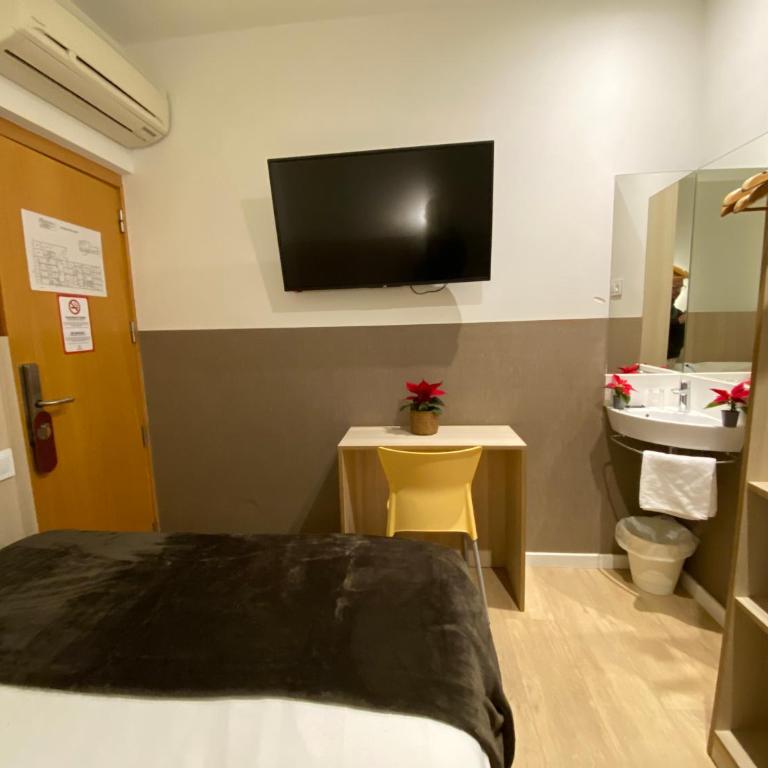 Hostal BESTPRICE Barcelona Stadium - Single Room - 5