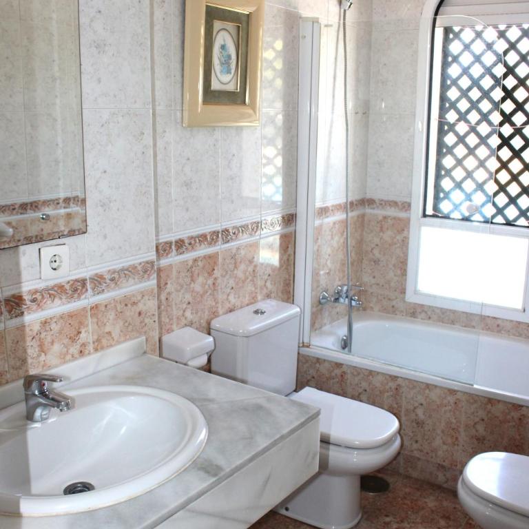 Piso cerca de Puerto Banús - Apartment with Terrace - 14