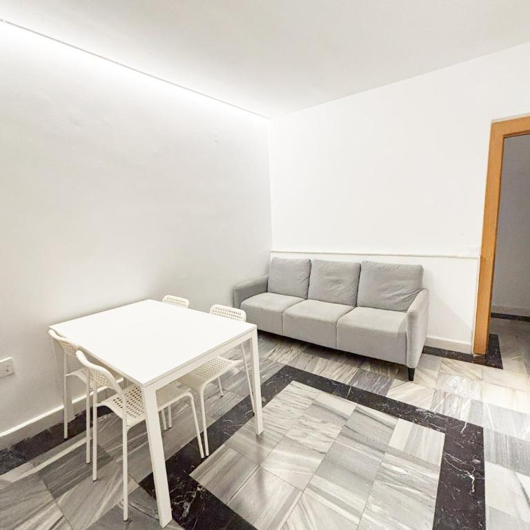 Luminoso, muy amplio, buena zona - One-Bedroom Apartment - 5
