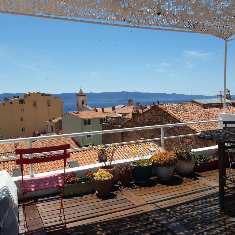 T4 Terrasses Vieille ville, Ajaccio - Three-Bedroom Apartment with Sea View - 2
