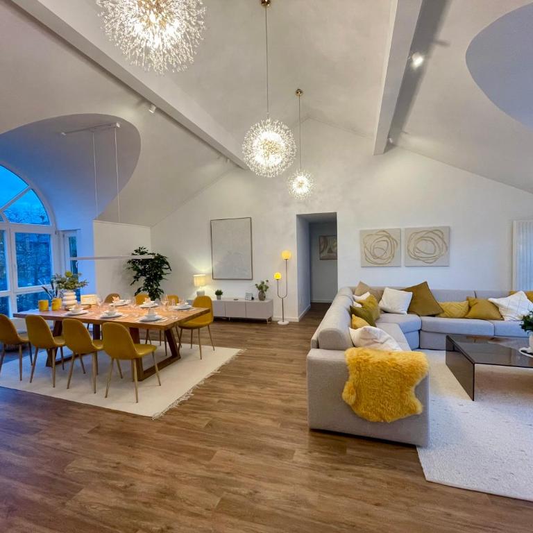 Munich Penthouse with Kitchen, Roofgarden and Parking - Superior Apartment mit 2 Schlafzimmern - 1