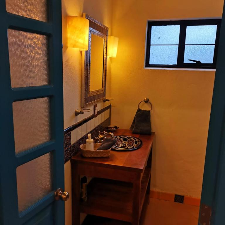 Casa Juan Guanajuato - Deluxe Room - 8