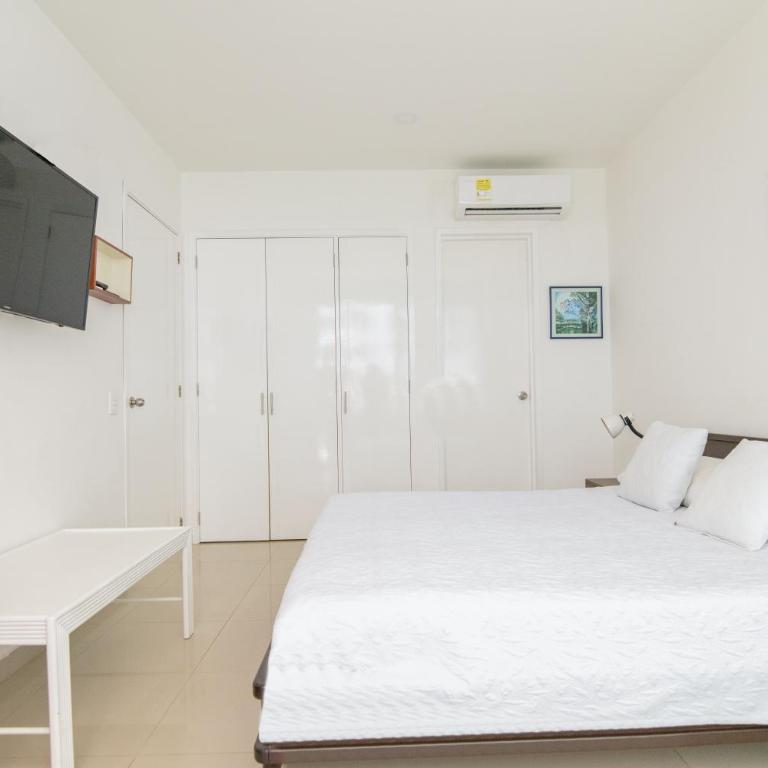 Morros Epic 2 Bedrooms Beachfront by Inmobiliaria MFR - Two-Bedroom Apartment - 4