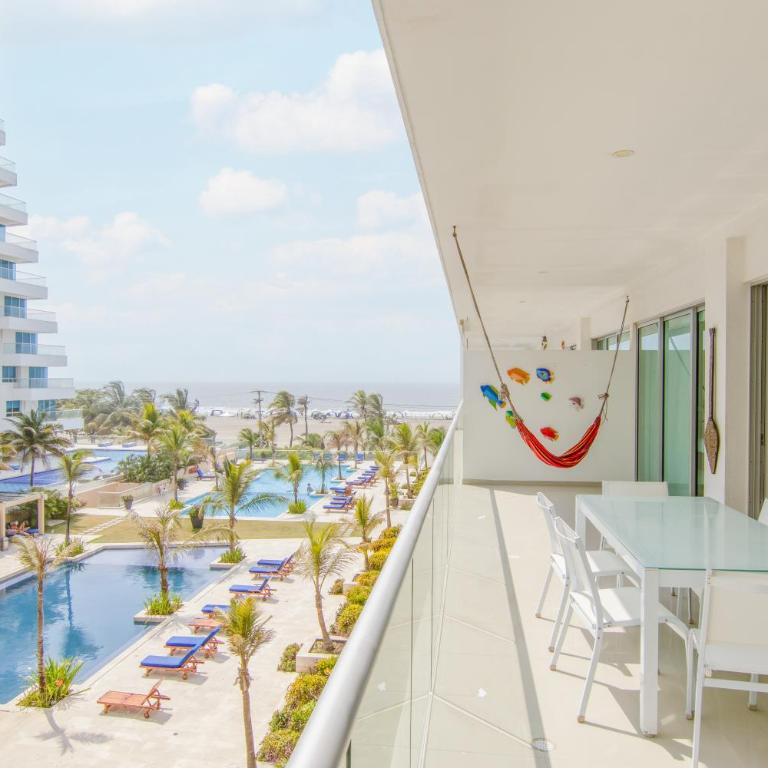 Morros Epic 2 Bedrooms Beachfront by Inmobiliaria MFR - Two-Bedroom Apartment - 1