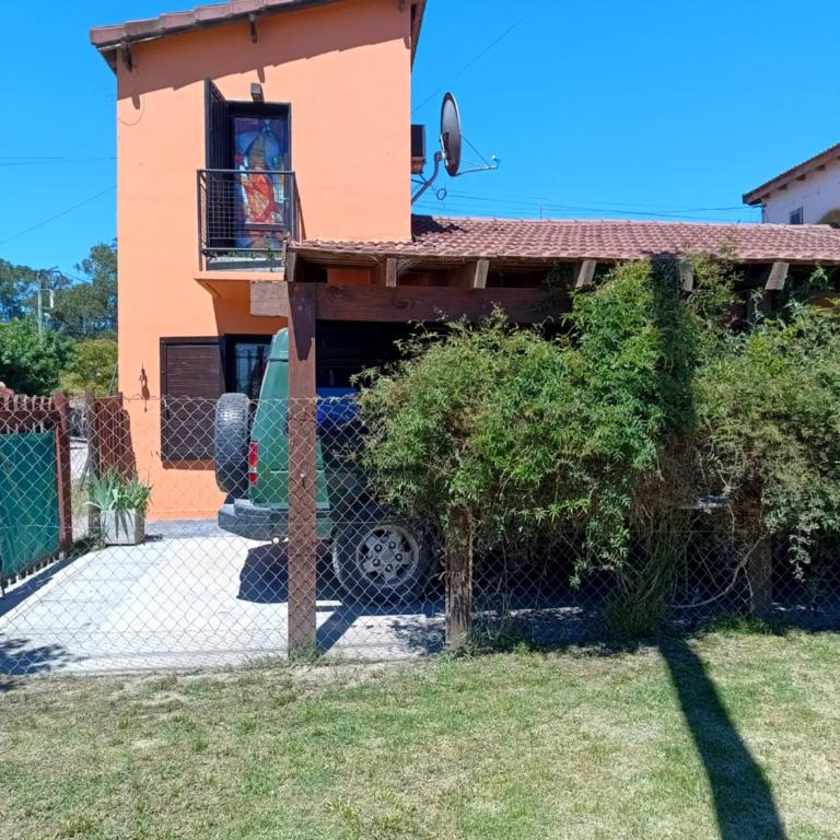 Alquilo casa dúplex!!! - Two-Bedroom House - 1