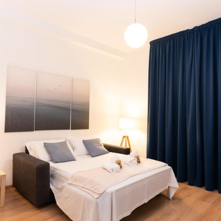 OFFERTA Estate Pescara Centro a due Passi dal Mare, Parcheggio a 500m - Appartamento Deluxe con 1 Camera da Letto - 12