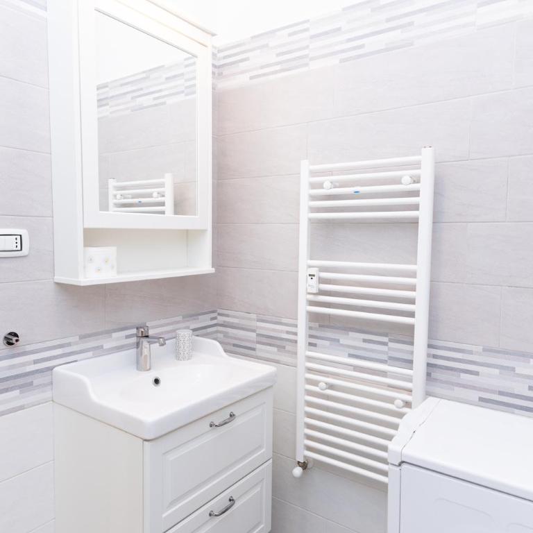 OFFERTA Estate Pescara Centro a due Passi dal Mare, Parcheggio a 500m - Appartamento Deluxe con 1 Camera da Letto - 20
