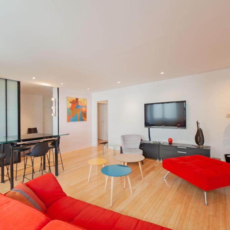 large pleasant studio alcove in center - One-Bedroom Apartment - 18