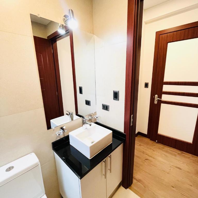 Nuevo Departamento en Sopocachi - One-Bedroom Apartment with City View - 13