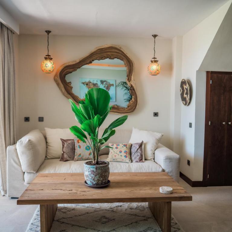 Casa Elegancia - Beach Paradise - Four-Bedroom House - 84