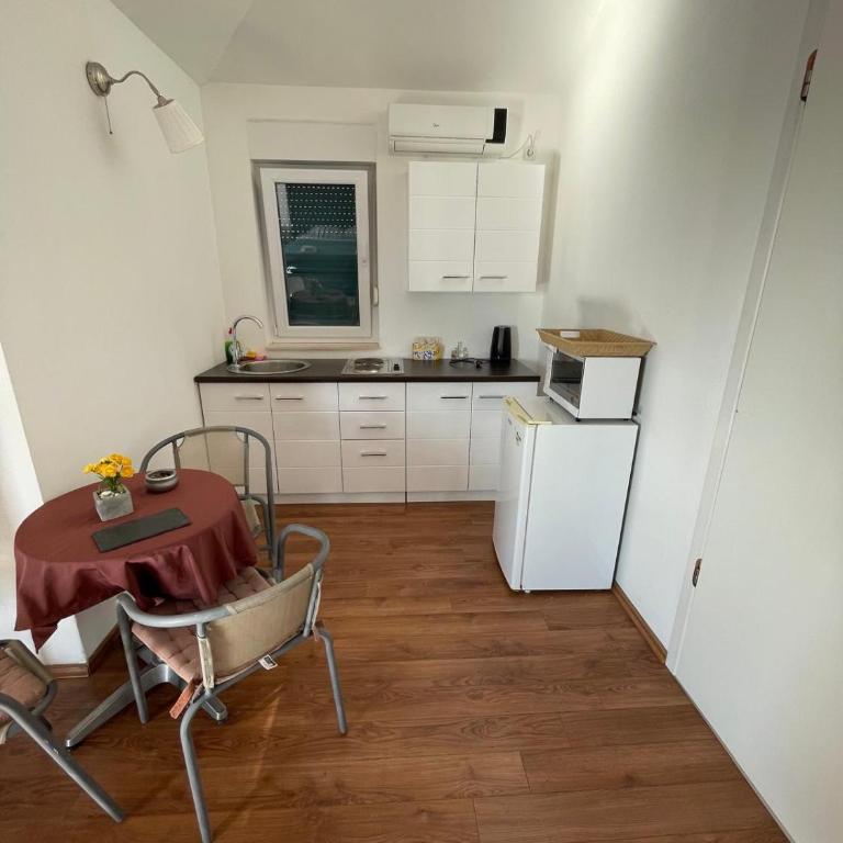 Villa Dobre Vode - Suite with Terrace and Sea View - 19