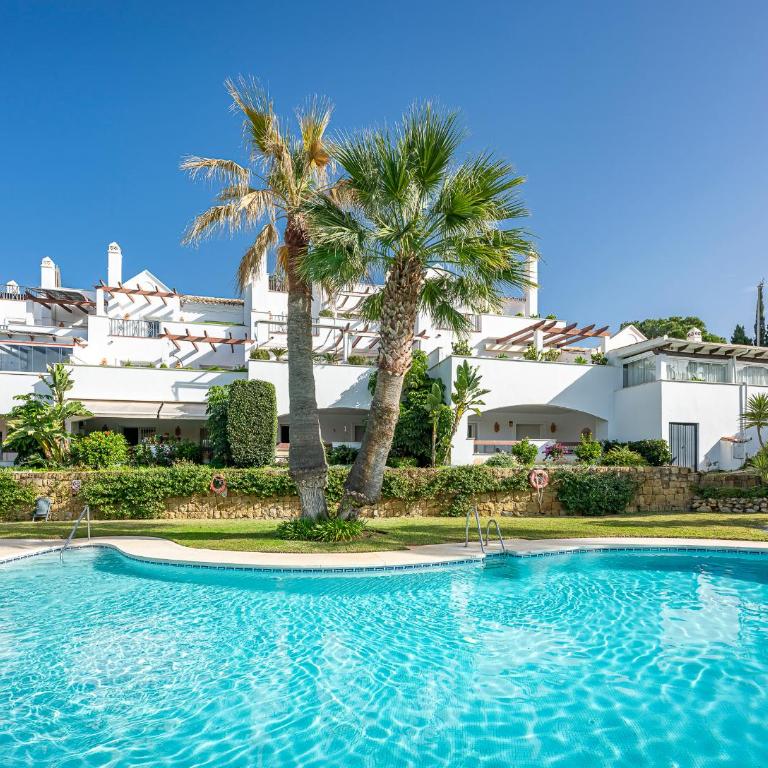Aloha Royal Marbella, 2BR Wonderful apartament in Nueva Andalucia - Apartamento de 2 dormitorios - 1
