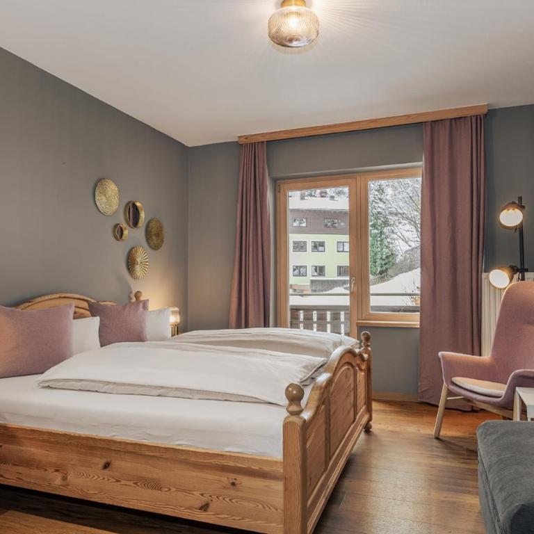 B&B Berglift direkt an der Talstation - Habitación Doble con balcón (2 adultos + 1 niño) - 3