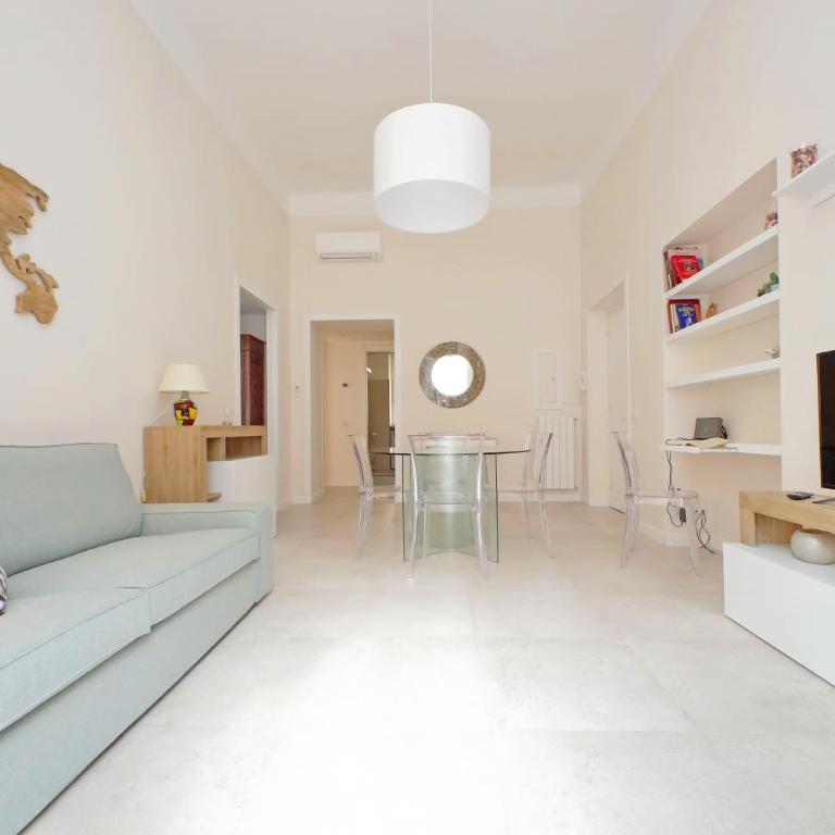 Balconcino romantico a via Aosta - Appartamento con 2 Camere da Letto - 1