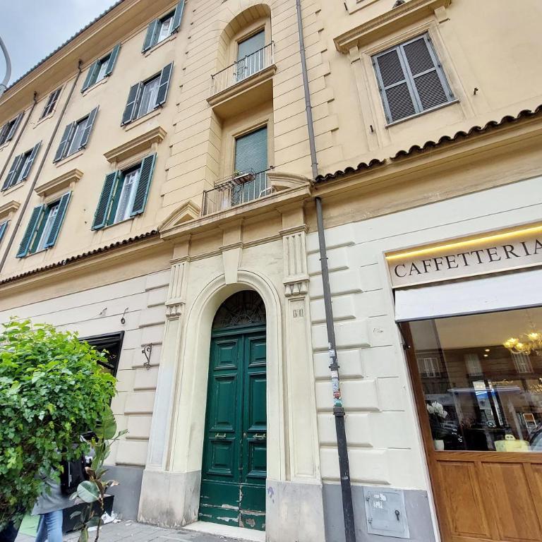 Balconcino romantico a via Aosta - Appartamento con 2 Camere da Letto - 40