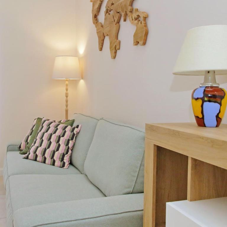 Balconcino romantico a via Aosta - Appartamento con 2 Camere da Letto - 45