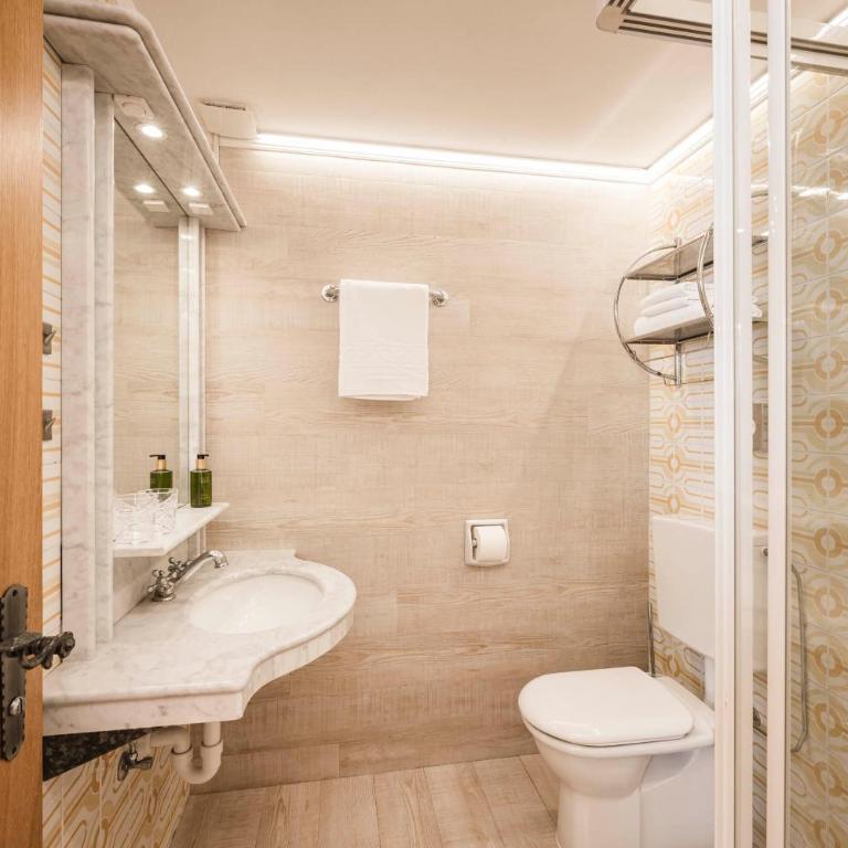 Hotel Cavallino D'Oro Bed&Breakfast - Camera Standard Matrimoniale/Doppia con Letti Singoli - 8