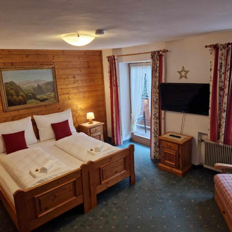 Pension Alpenrose - Family Room - 2