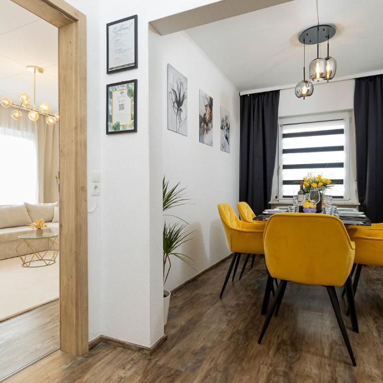 Luxx Home MM, Airport - Parkplatz - Küche - Balkon - Deluxe Apartment mit 3 Schlafzimmern - 16
