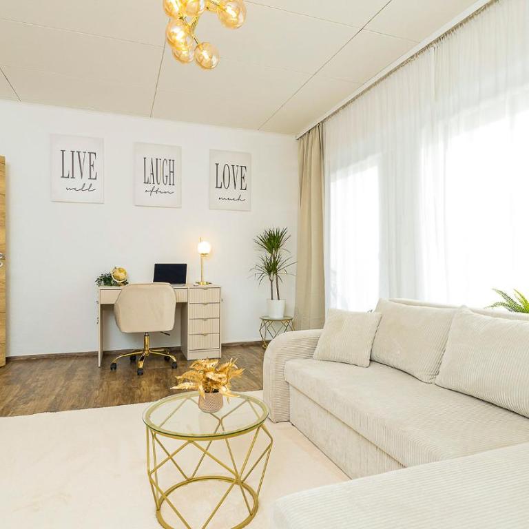 Luxx Home MM, Airport - Parkplatz - Küche - Balkon - Deluxe Apartment mit 3 Schlafzimmern - 27