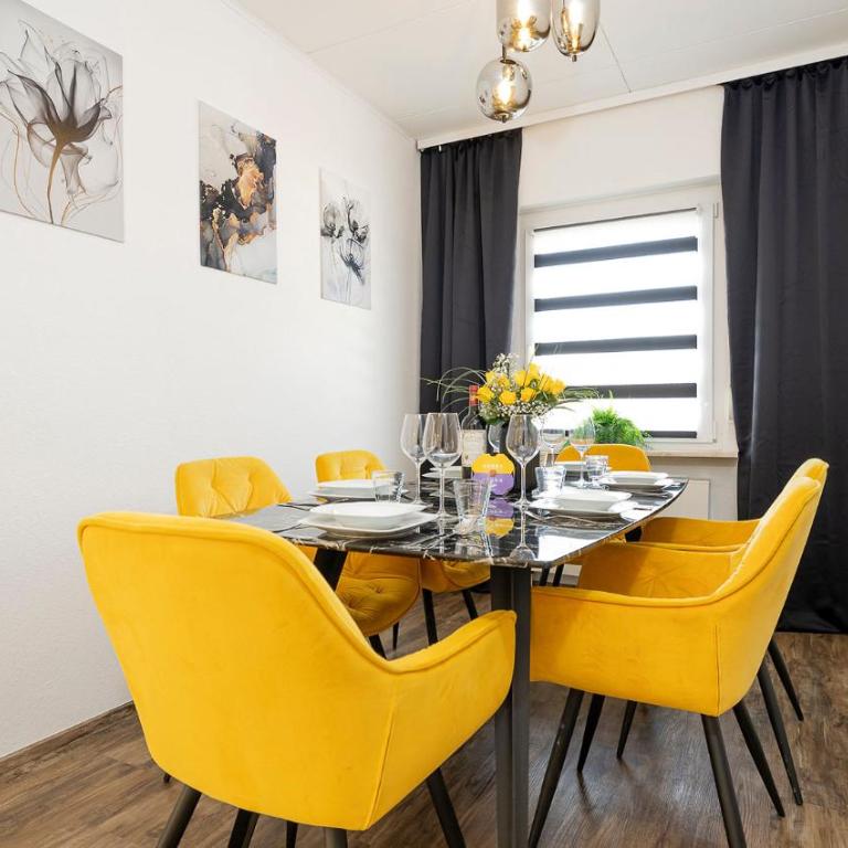 Luxx Home MM, Airport - Parkplatz - Küche - Balkon - Deluxe Apartment mit 3 Schlafzimmern - 29