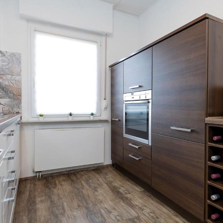 Luxx Home MM, Airport - Parkplatz - Küche - Balkon - Deluxe Apartment mit 3 Schlafzimmern - 37
