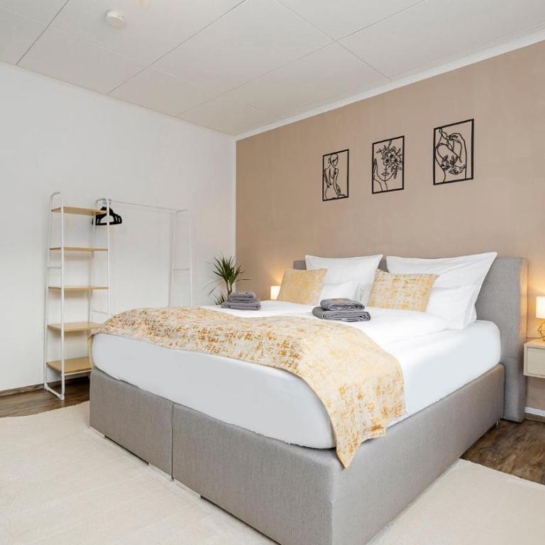 Luxx Home MM, Airport - Parkplatz - Küche - Balkon - Deluxe Apartment mit 3 Schlafzimmern - 43