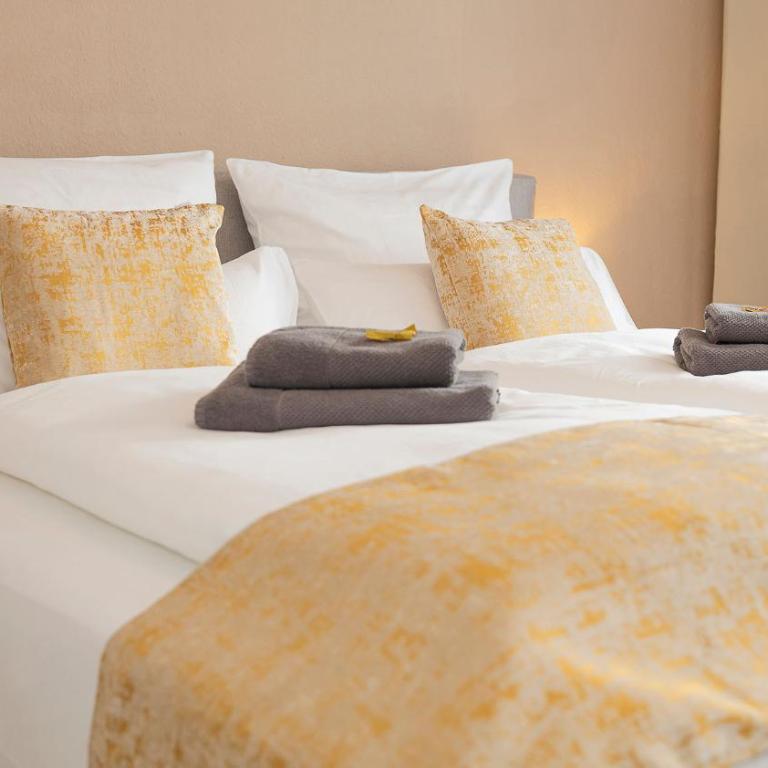 Luxx Home MM, Airport - Parkplatz - Küche - Balkon - Deluxe Apartment mit 3 Schlafzimmern - 44