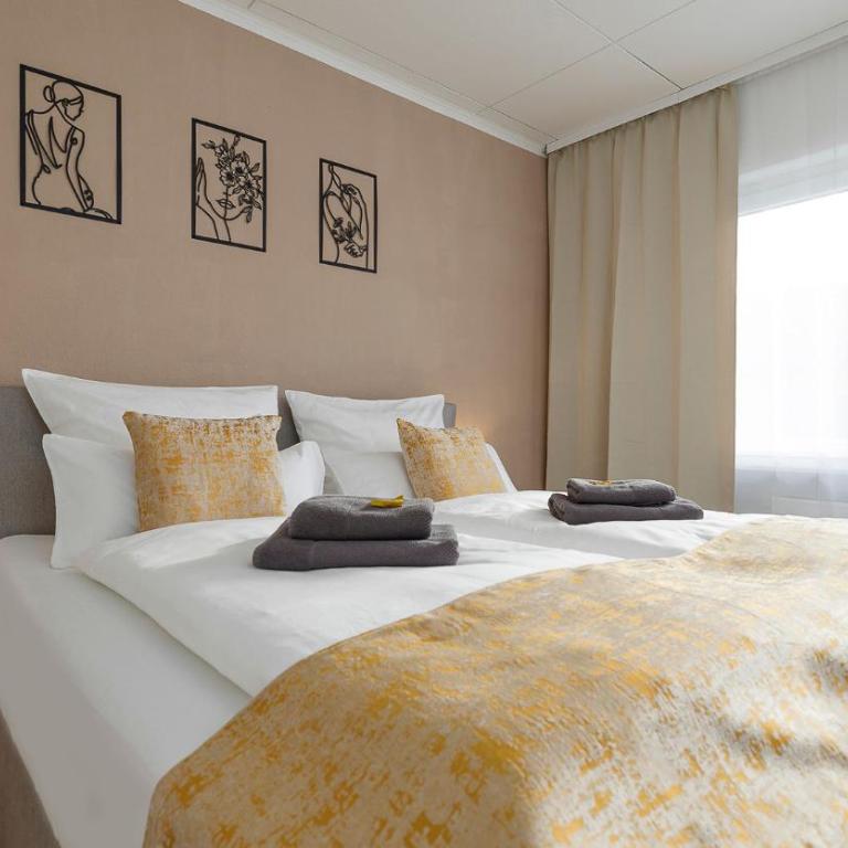Luxx Home MM, Airport - Parkplatz - Küche - Balkon - Deluxe Apartment mit 3 Schlafzimmern - 45