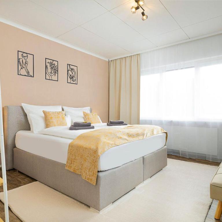 Luxx Home MM, Airport - Parkplatz - Küche - Balkon - Deluxe Apartment mit 3 Schlafzimmern - 47