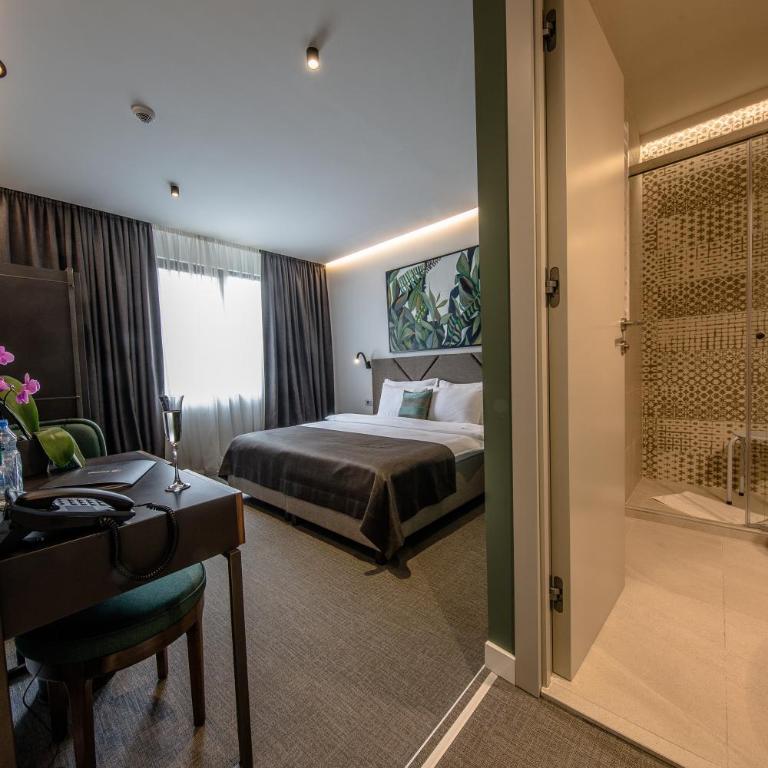 Hotel Botanica - Superior Dvokrevetna Soba sa Bračnim Krevetom/Zasebnim Krevetima - 5