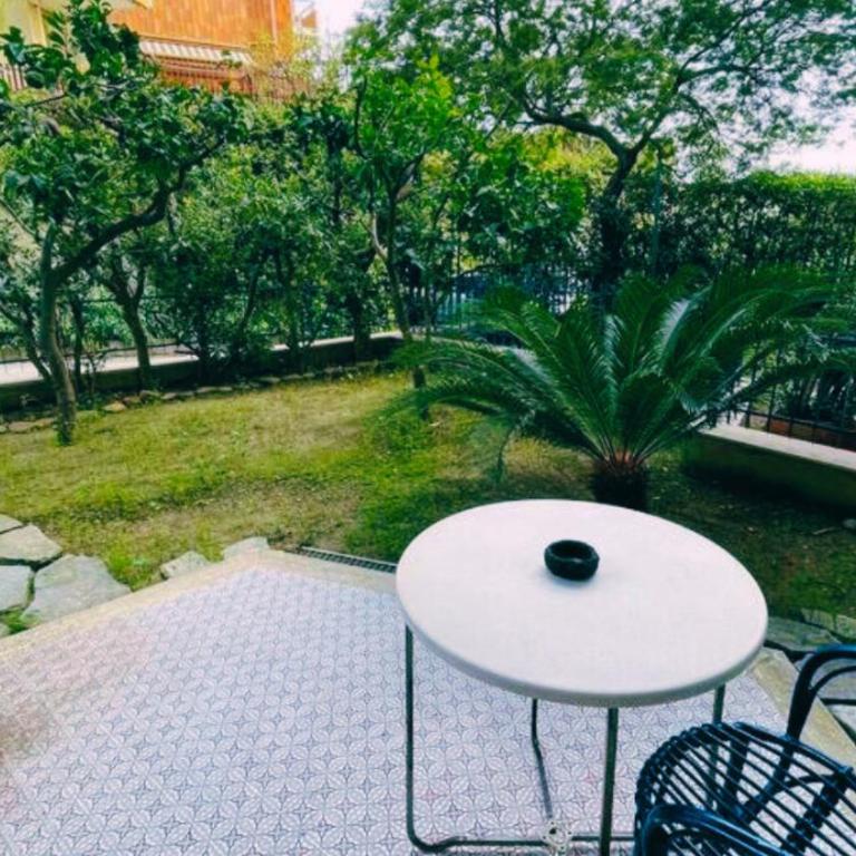 WH-Sem-Bilocale Con Giardino in Zona Residenziale - Posto Auto privato - WiFi - Appartamento con 1 Camera da Letto - 3