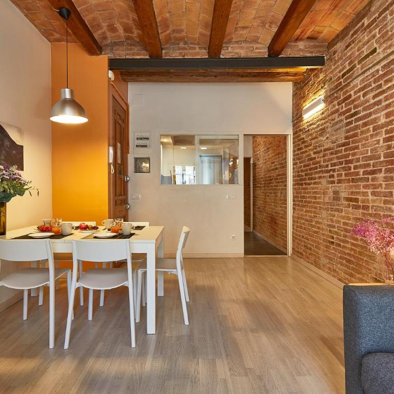 BBarcelona Urban Apartments - Three-Bedroom Premium Apartment - 21
