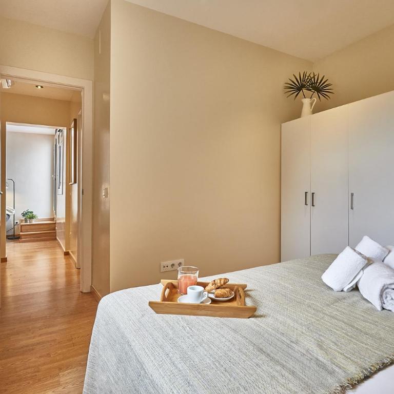 BBarcelona Urban Apartments - Two-Bedroom Apartment with Terrace - 10